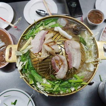 พลาญชัย หมูกระทะ บาร์บีคิว ต.รวมโชค