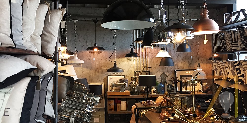 Y Factory & Light Cafe