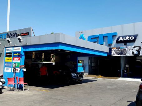 ปั้มน้ำมัน ปตท. นาคนิวาส และ ​FIT AUTO ศูนย์บริการรถยนต์