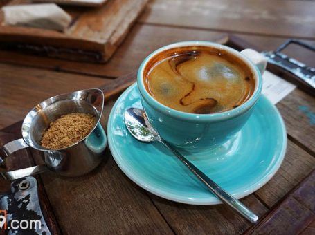 Bluetamp – Specialty Coffee & All Day Brunch