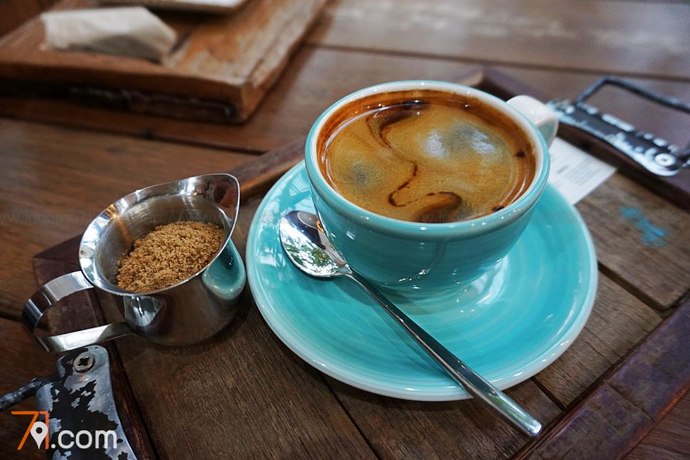 Bluetamp - Specialty Coffee & All Day Brunch