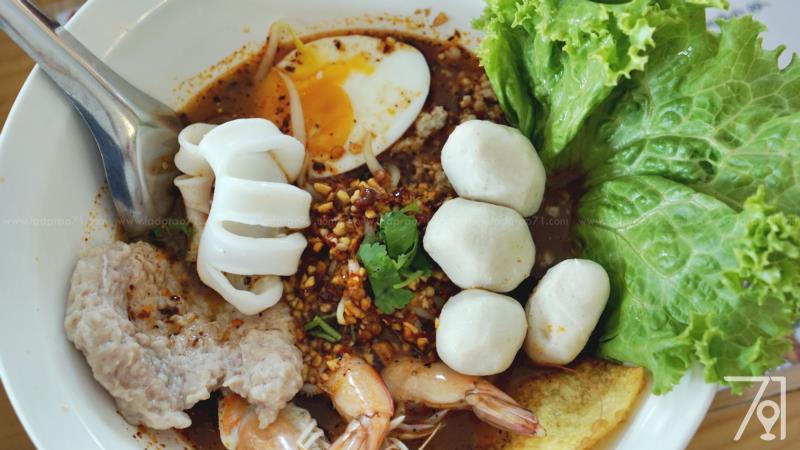 ก๋วยเตี๋ยวหน้าล้น By Triple Zab