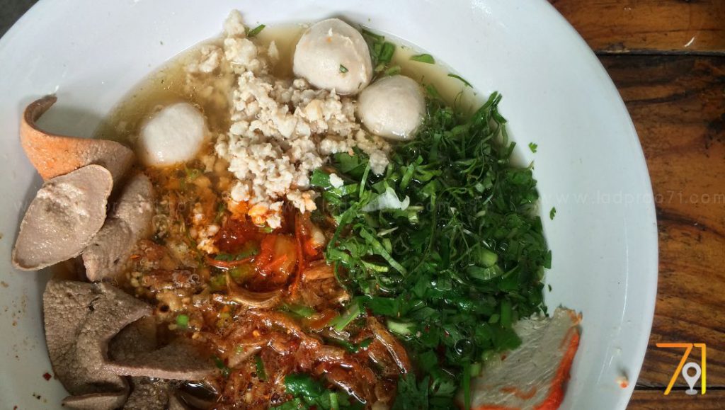 ก๋วยเตี๋ยวสุโขทัยหม้อดิน