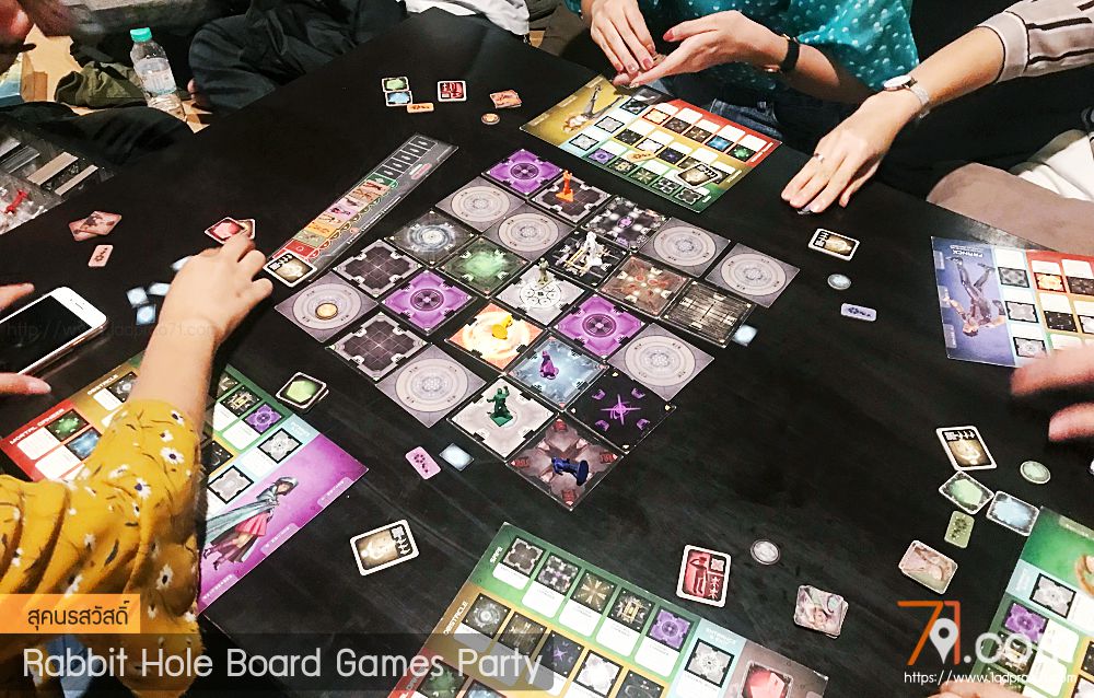 Rabbit Hole Board Game คาเฟ่บอร์ดเกมพร้อมเพื่อนๆรู้ใจไปกับเกมใหม่ๆเพียบ