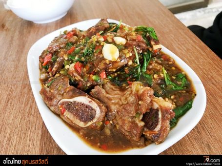 ร้านอโณทัย สาขาสุคนธสวัสดิ์ ก๋วยเตี๋ยวและกระเพราสไตล์ไทย ที่เลือกเนื้อพรีเมียมได้ด้วยตัวเอง