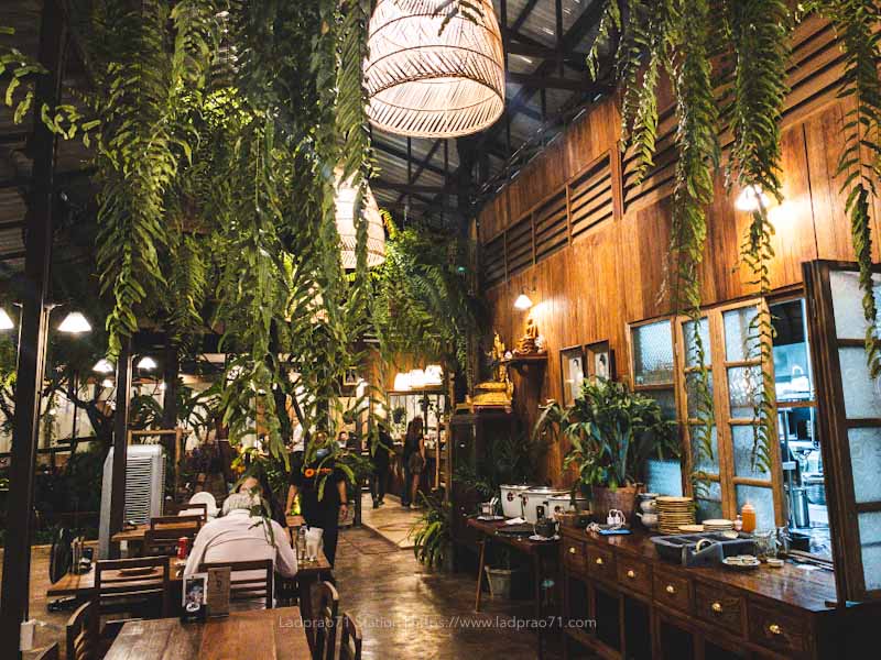 ร้านครูสายฐิพย์